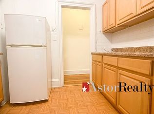 30-35 34th St #3A, Astoria, NY 11103