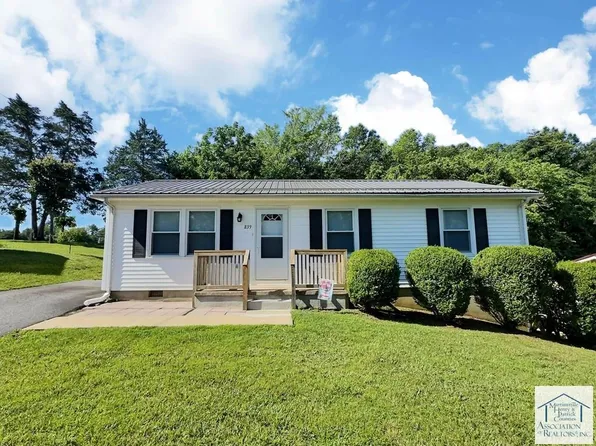 839 Southland Dr, Martinsville, VA 24112
