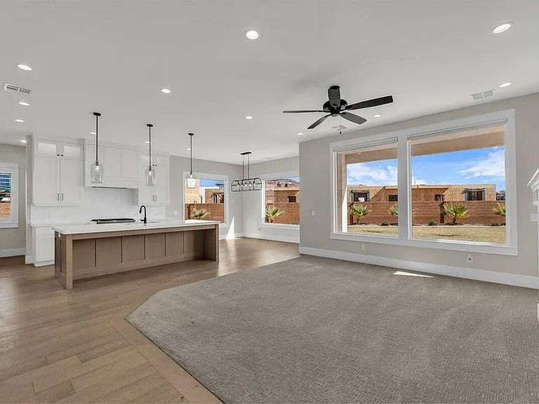 4159 S 490 E — Photo 1