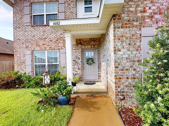 2nd image of 4602 Phoenix Palm Dr