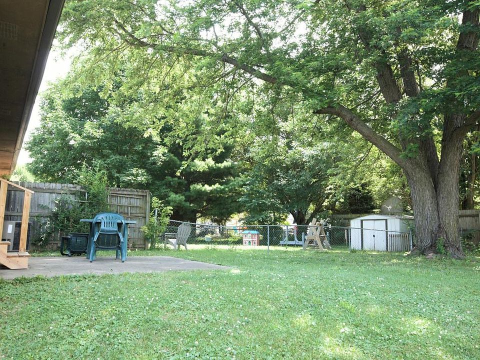 2nd image of 3026 Cambridge St