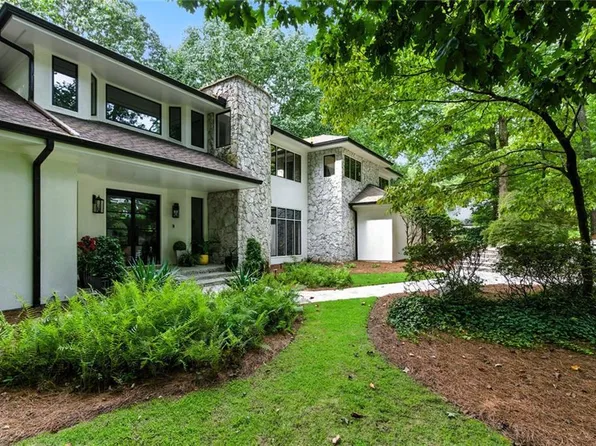 5410 New Wellington Close, Sandy Springs, GA 30327