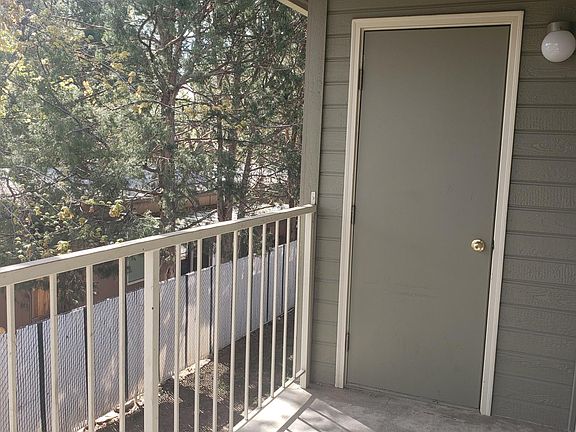 Patio/balcony storage