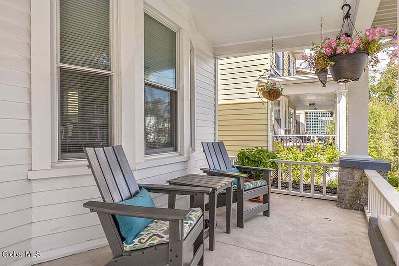 3rd image of 20 Winthrop Avenue