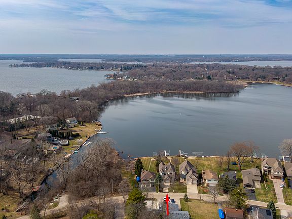 3rd image of 38856 N Cedar Crest Dr
