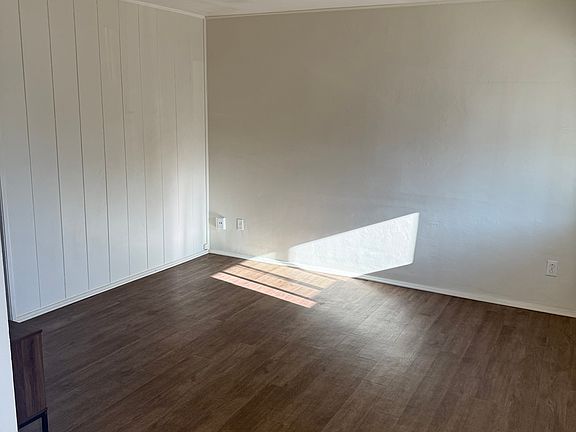 5th image of 4505 Dawson Ave #4505