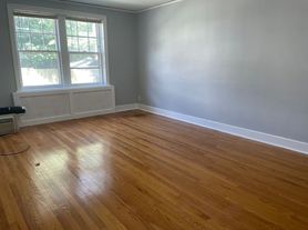 101 Winnie St