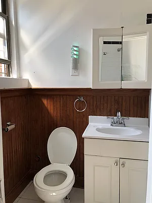 Rented by Lang Realty LLC | media 6