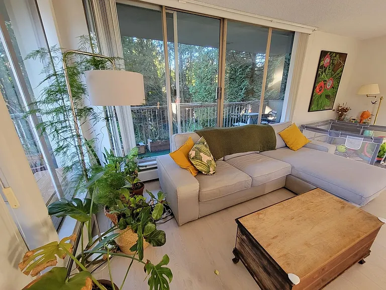 2020 Fullerton Ave #408 — Photo 1