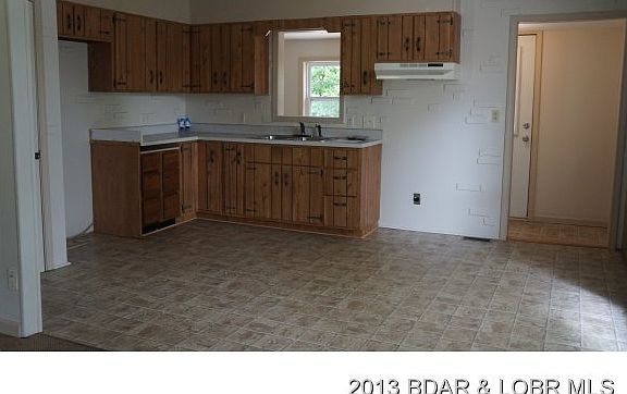 3rd image of 329 Wavy Leaf Dr