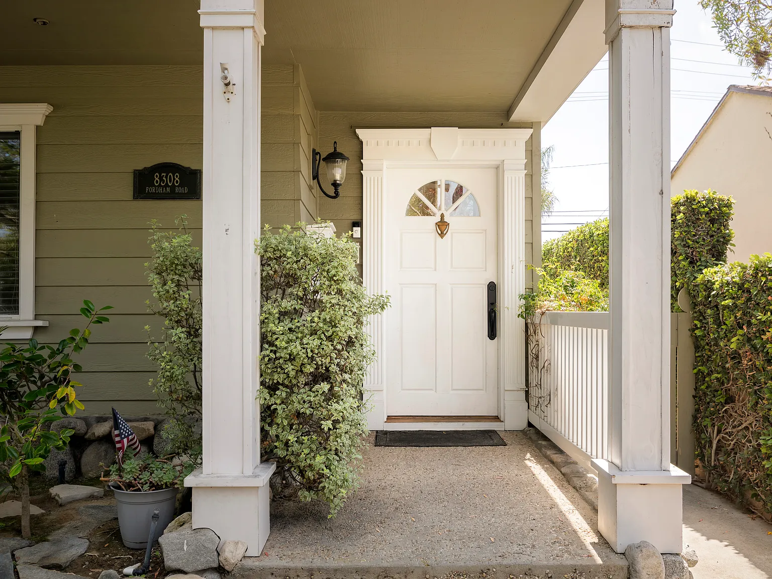 8308 Fordham — Photo 3