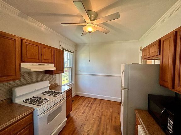 5th image of 3116 Barton Ave APT 1