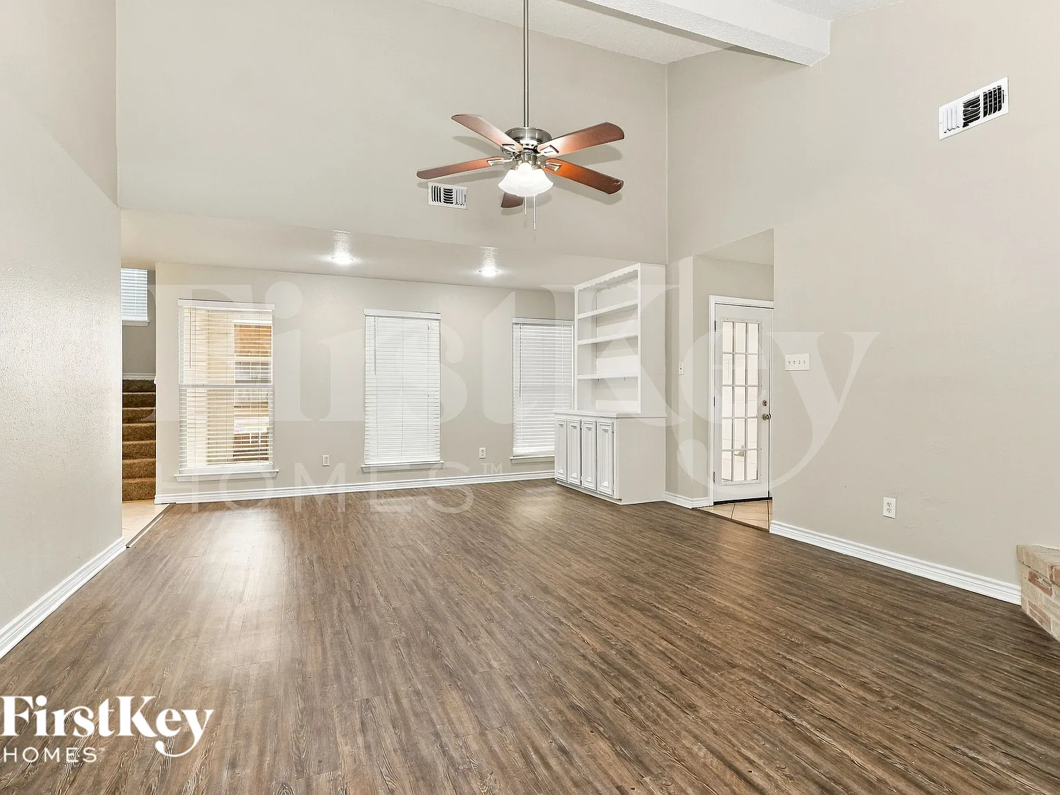 3 bed, 2.0 bath, 1920 sqft, $1,965 — Photo 4
