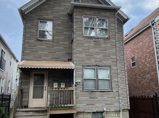 2520 W Shakespeare Ave, Chicago, IL 60647