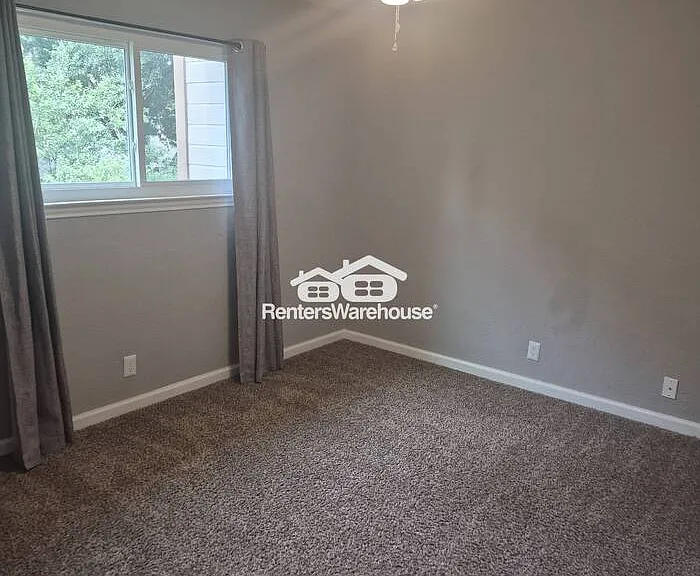 9323 Bowen Dr — Photo 19