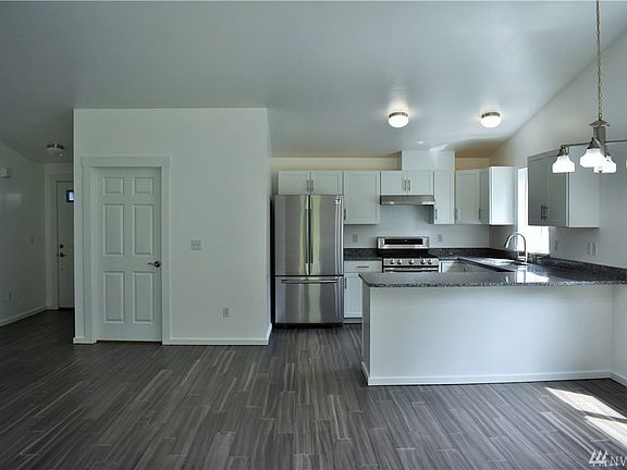 5th image of 6402 105th St NE