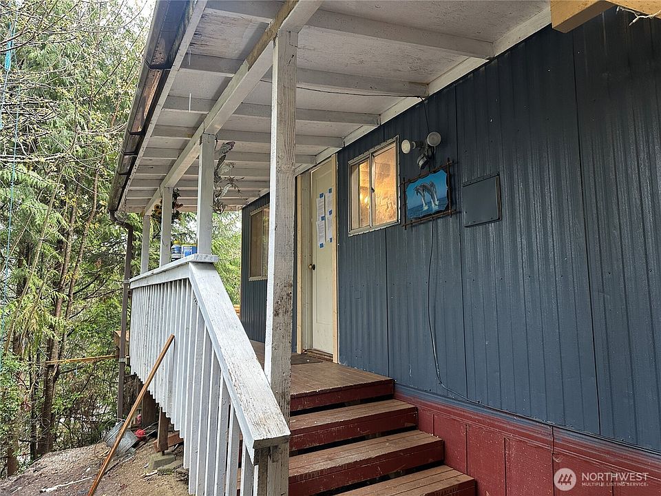 1st image of 121 E Sand Hill Lane