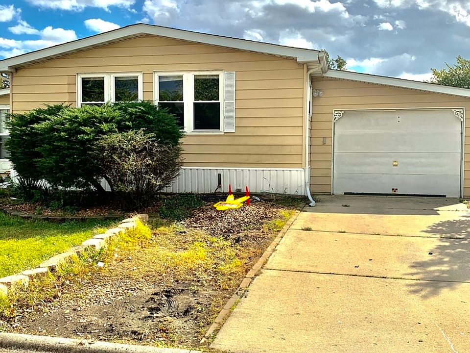 2nd image of 94 Candlegate Cir