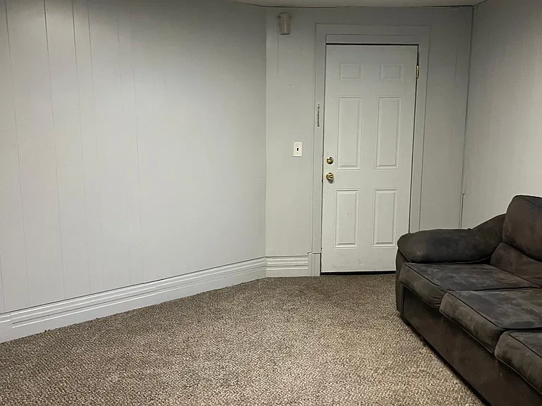 139 Davis St #1 — Photo 4