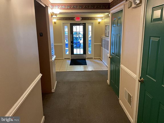 5th image of 2054 Hunting Ridge Dr