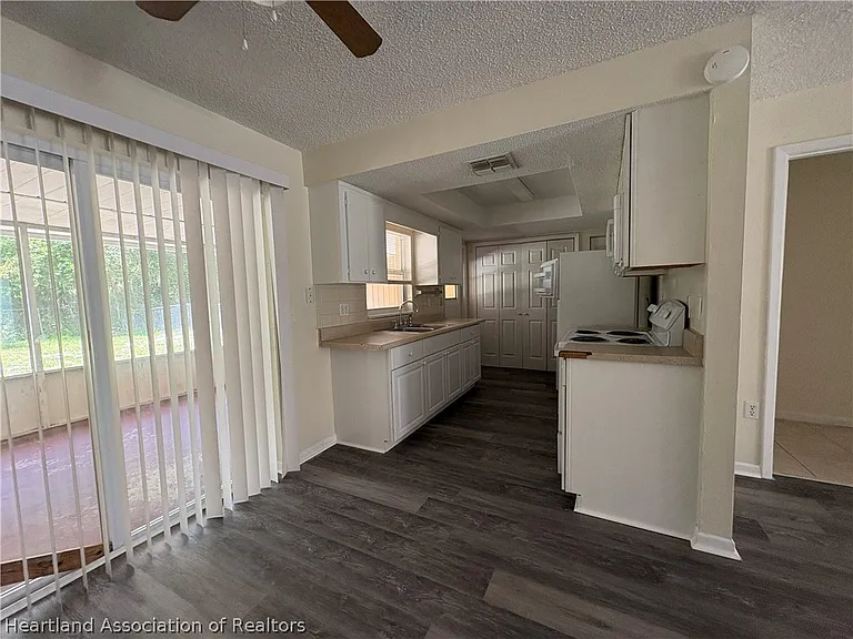 1403 Bassage Rd — Photo 11