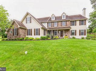 15 Rico Cir, Downingtown, PA 19335