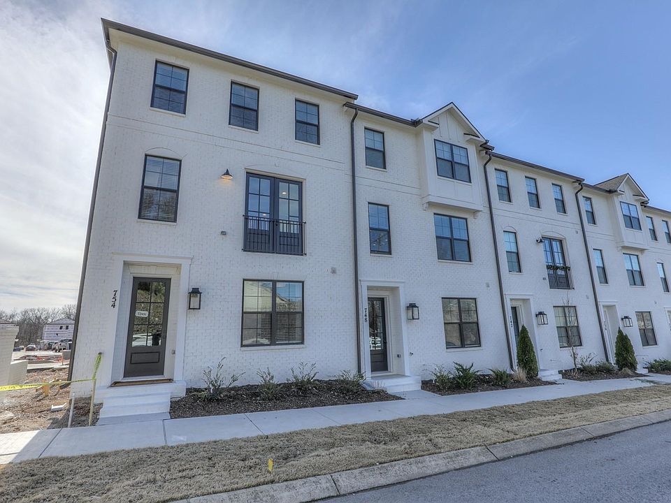 1st image of 3098 Greenwood Cir