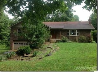 340 White Oak Cir, Sunbright, TN 37872