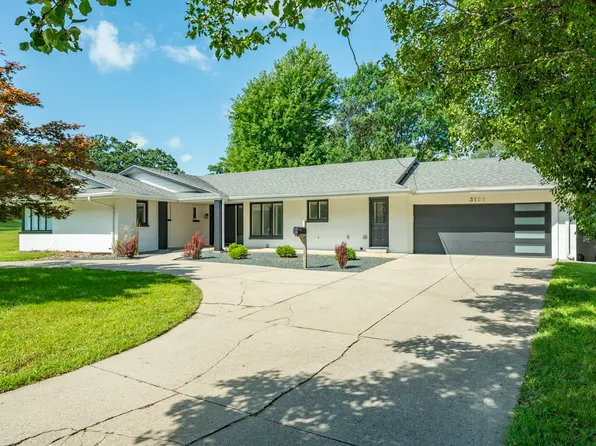 3120 Fleur Dr, Des Moines, IA 50321