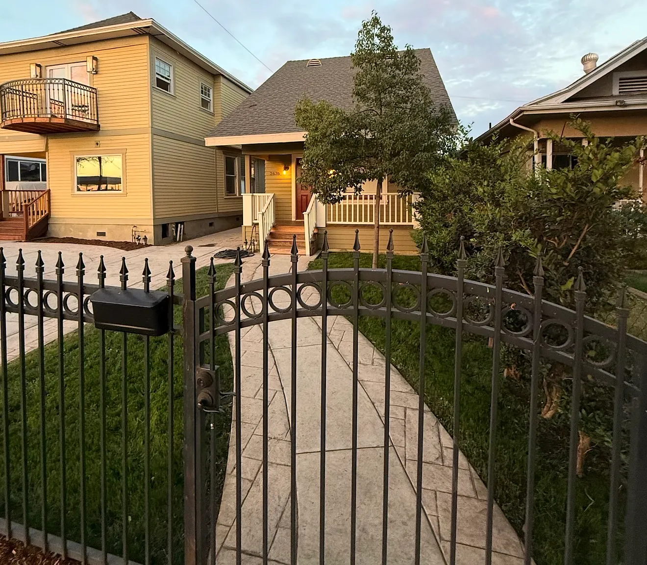 1 bed, 1.5 bath, 970 sqft, $3,250 — Photo 2