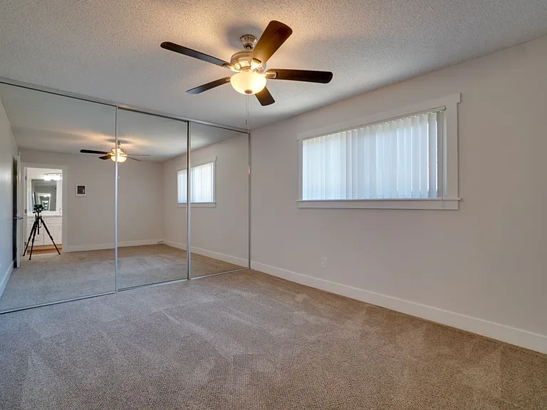 Cambridge Apartments — Photo 35