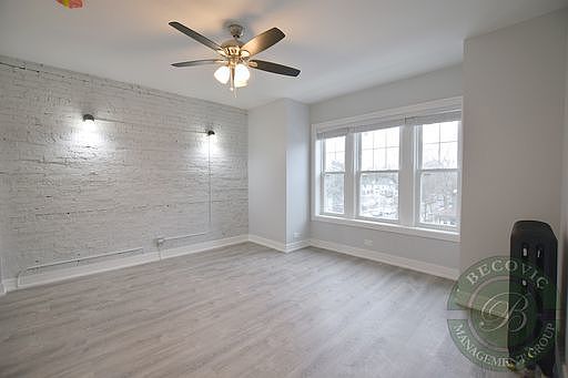 2nd image of 1904 W Morse Ave #2