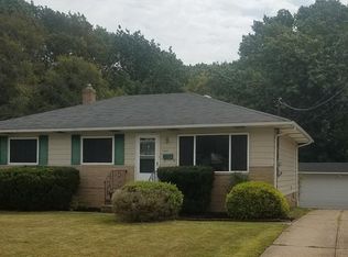 7045 W Parkview Dr, Parma, OH