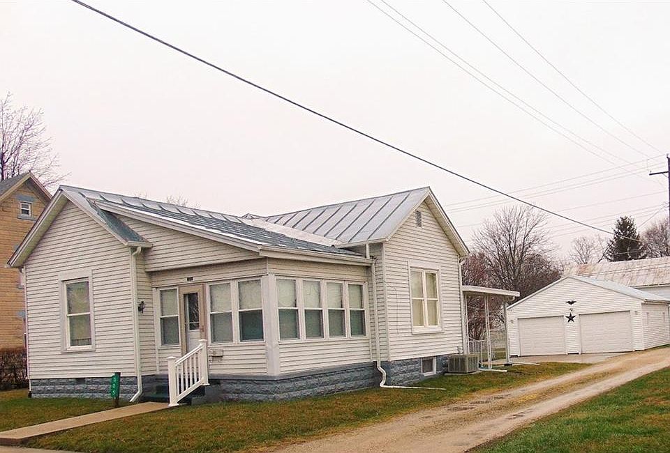 1st image of 305 W 2nd St