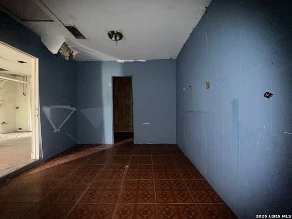 5th image of 2710 Pollote St