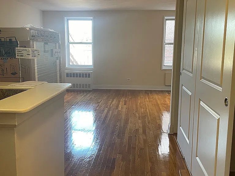 1st image of 162-15 Highland Ave #5