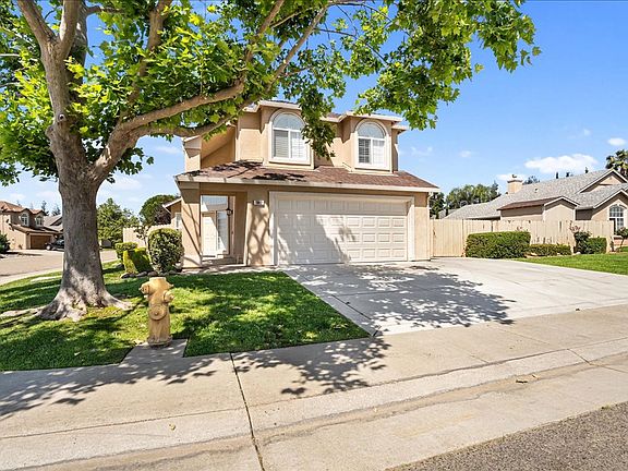 2nd image of 1002 Bay Terrace Dr