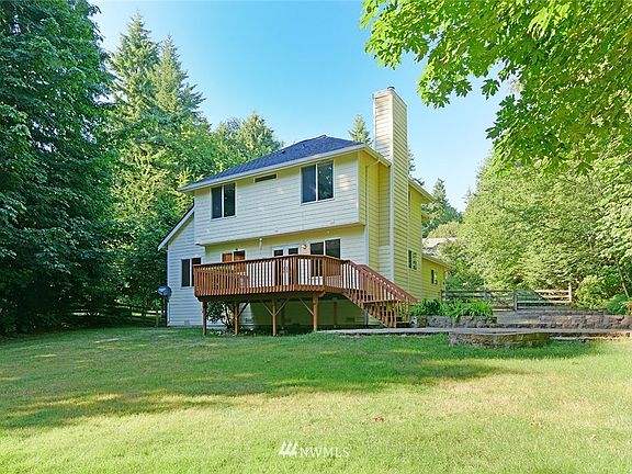 3rd image of 20700 Gerald Cliff Drive NE
