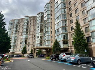 19385 Cypress Ridge Ter UNIT 815, Lansdowne, VA 20176