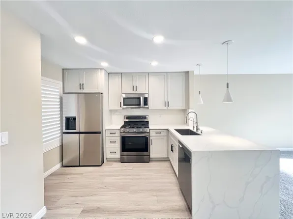 8070 W Russell Rd Unit 2070, Las Vegas, NV 89113