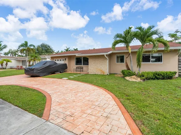 11311 NW 23rd St, Pembroke Pines, FL 33026