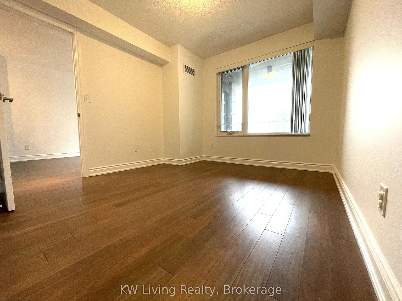 Eden Park Towers — Photo 4