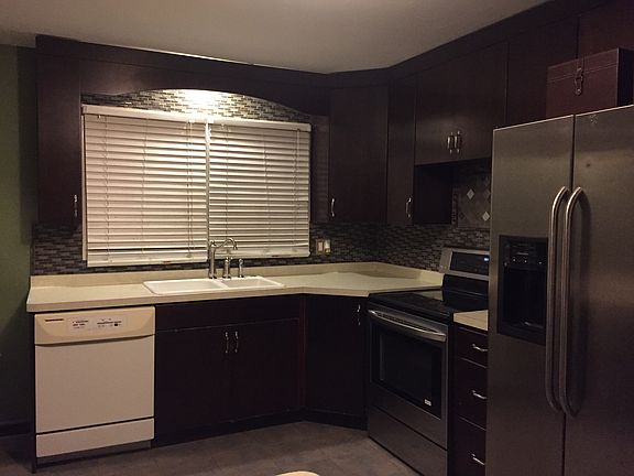 5th image of 551 27th St