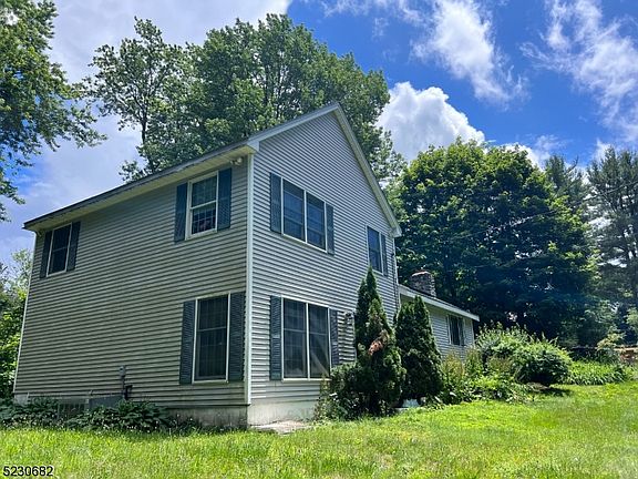 2nd image of 104 Grandview Rd