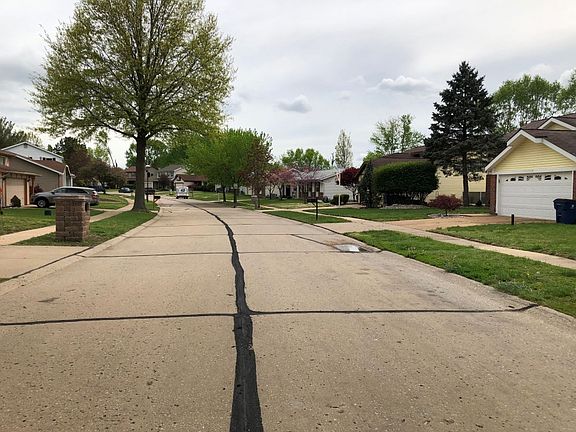 4th image of 4034 Hounds Hill Dr