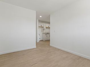 1047 W Avenue H6 #1/2, Lancaster, CA 93534