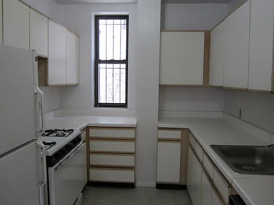 Rented by Stonecrest Realty | media 25