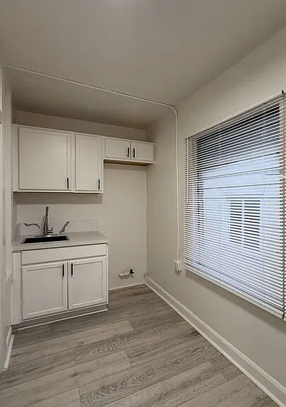 439 Lucas Ave #6 — Photo 9
