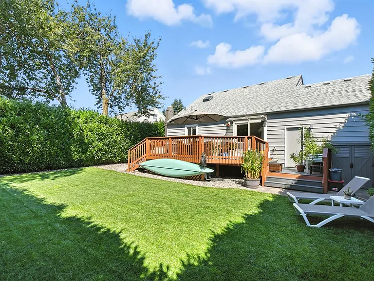 2407 E Mill Plain Blvd — Photo 35