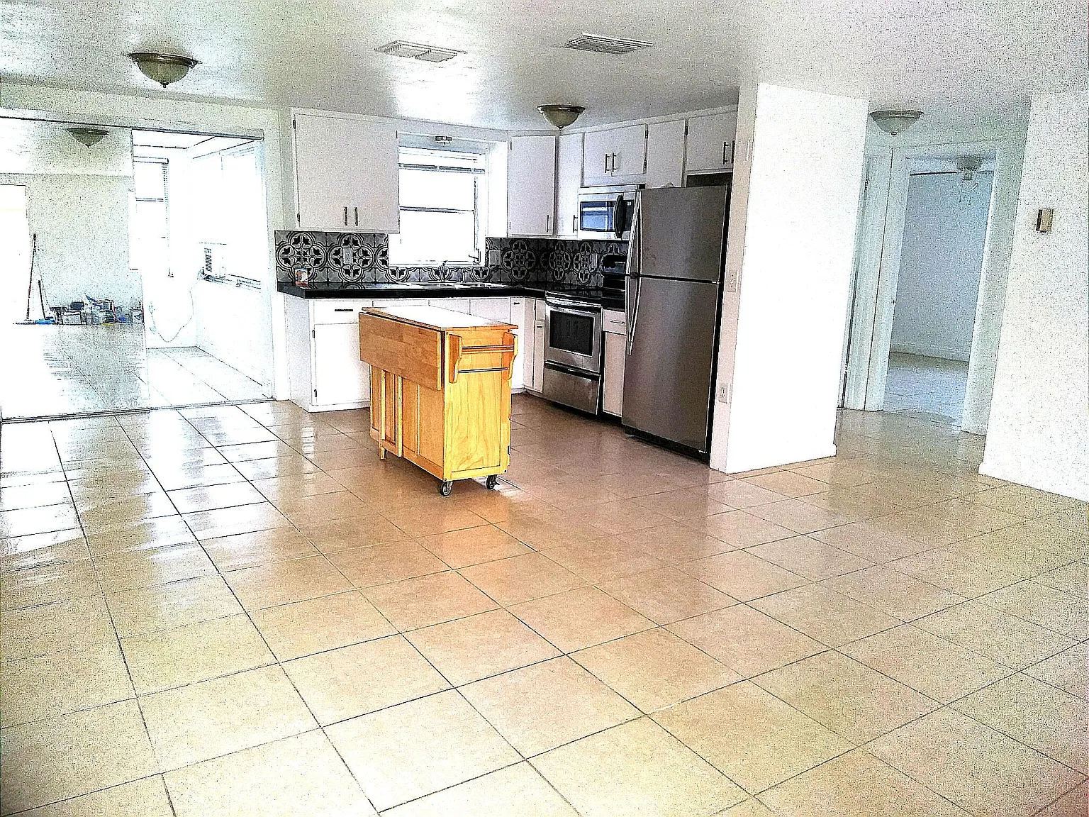 4 bed, 1424 sqft, $1,650 — Photo 3